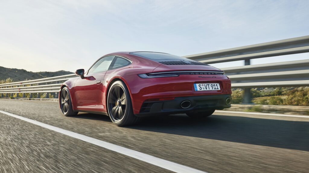 Novo Porsche 911 GTS, a versão mais potente do que o Carrera S já tem preço em Portugal | Automais Novo Porsche 911 GTS, a versão mais potente do que o Carrera S já tem preço em Portugal | Automais