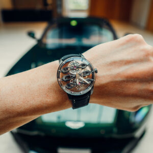 Colaboração entre Aston Martin e Girard-Perregaux dá origem a relógio que custa 120 mil euros thumbnail