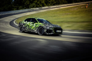 Novo Audi RS 3 Sedan é o novo recordista de Nürburgring thumbnail