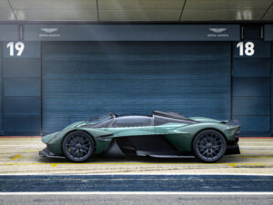 Novo Aston Martin Valkyrie Spider apresentado thumbnail