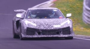 Chevrolet Corvette Z06 “apanhado” em testes no circuito de Nürburgring thumbnail