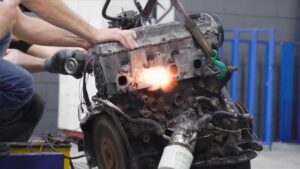 Russos convertem motor Diesel em solução a gasolina thumbnail