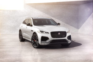 Jaguar F-Pace recebe versão R-Dynamic Black e já sabemos quanto custa thumbnail