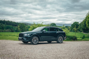 Bentley cria Bentayga Hybrid para celebrar parceria com whiskey The Macallan thumbnail