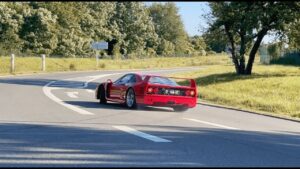 Ferrari F40 mostra o porquê de ser um dos melhores supercarros de sempre thumbnail