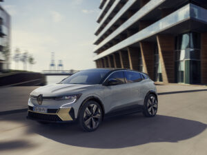 Renault Mégane E-Tech revelado thumbnail