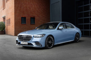 Mercedes introduz programa de personalização Manufaktur nos topo de gama thumbnail