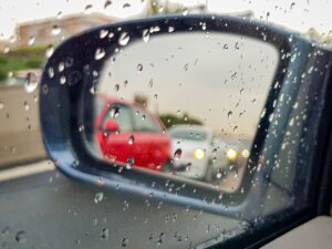GNR dá conselhos para fazer condução segura em fim de semana à chuva thumbnail