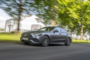 Mercedes-Benz dá início ao período de encomendas da versão híbrida plug-in do novo Classe C thumbnail