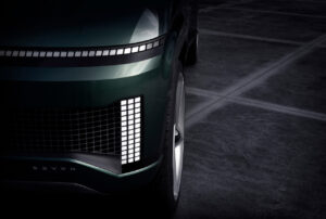 Hyundai mostra teaser de novo protótipo SUV 100% elétrico thumbnail