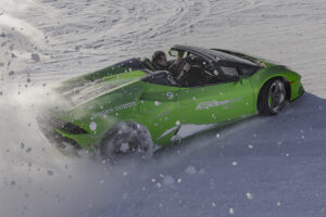 Lamborghini mostra como deveriam ser os desportos de inverno thumbnail