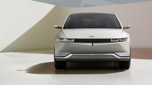 Hyundai atualiza o IONIQ5 com nova bateria e espelhos retrovisores digitais thumbnail