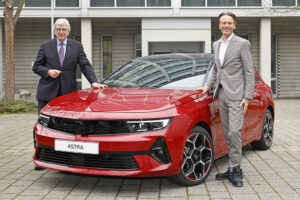 Fábrica de Rüsselsheim dá início à produção em série do novo Opel Astra thumbnail