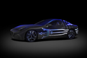 Em 2025, a Maserati será uma marca de automóveis totalmente elétricos thumbnail