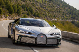Um século depois, a Bugatti regressa a La Turbie com um Chiron Pur Sport thumbnail