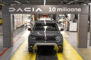 Dacia alcança a histórica marca de dez milhões de unidades produzidas thumbnail