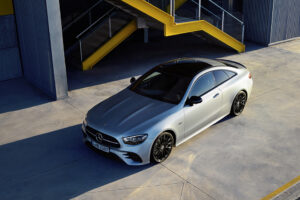 Mercedes-Benz Classe E recebe uma mais exclusiva e equipada Night Edition thumbnail