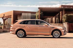 Bentley Bentayga EWB é a nova opção mais luxuosa da marca britânica thumbnail