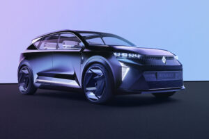 Renault Scénic Vision mostra como será viajar em família num futuro próximo thumbnail