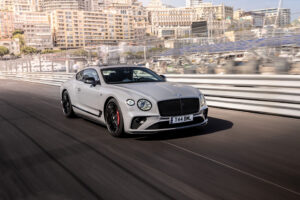 Bentley apresenta um novo patamar de exclusividade com as versões “S” do Continental thumbnail