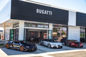 Bugatti inaugura novo espaço em Newport Beach, no sul da Califórnia thumbnail