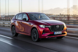 Mazda vai incluir um motor diesel de grandes dimensões com o próximo CX-60 thumbnail