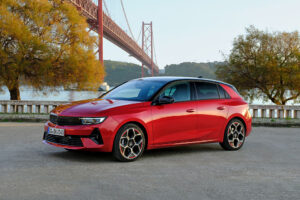 Desejada por muitos, a nova geração do Opel Astra chegou finalmente a Portugal thumbnail