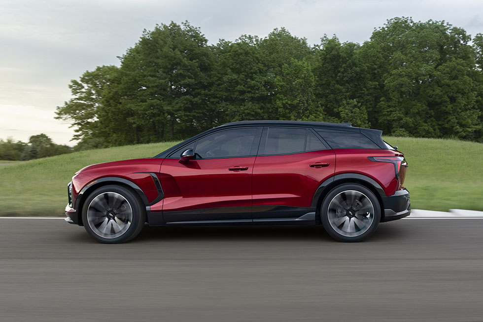 Chevrolet Blazer elétrico chega em 2023 com 530 km de autonomia e versão de  560 cv