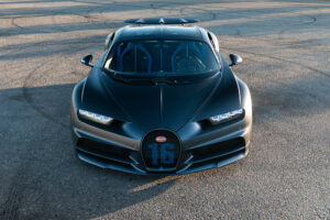 Uma das edições mais especiais do Bugatti Chiron vai estar disponível para venda thumbnail
