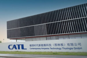 CATL anuncia a construção da segunda fábrica de baterias na Europa thumbnail