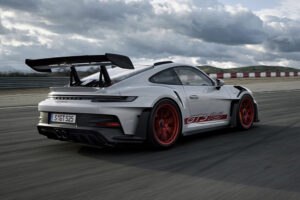 Porsche 911 GT3 RS mostra algumas das coisas que consegue fazer em pista thumbnail