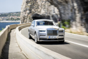 Rolls-Royce Phantom Series II no seu ambiente natural, a Riviera Francesa thumbnail
