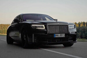 Rolls-Royce Ghost Black Badge depois de uma visita à Novitec thumbnail