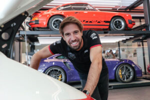 António Félix da Costa junta-se a alguns dos modelos mais históricos da Porsche thumbnail