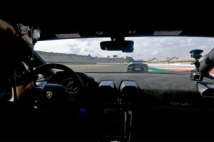 Conduzir um Lamborghini Huracán em pista será sempre incrível thumbnail