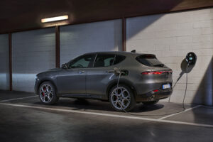 Alfa Romeo Tonale já pode ser encomendado na versão híbrida plug-in Q4 thumbnail