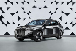 BMW iX Flow distinguido pela TIME como uma das melhores invenções do ano thumbnail