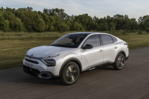 Citroën ë-C4 X já disponível para encomenda. Preços começam nos 39.747 euros thumbnail