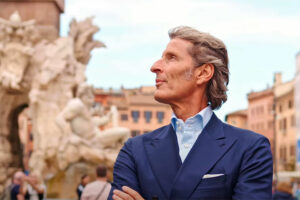 Visita à cidade de Roma na companhia do CEO da Lamborghini thumbnail