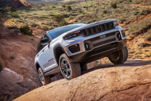 Jeep Grand Cherokee 4xe Trailhawk enfrenta a desafiante subida “Lion’s Back” thumbnail
