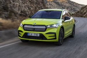 Škoda Enyaq recebe a nova versão RS que conhecemos com o Enyaq Coupé thumbnail