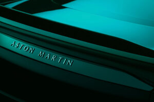Aston Martin irá lançar 4 veículos elétricos, sem substituir os modelos com motor a combustão thumbnail