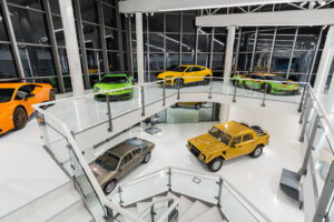Exposição dos 60 anos da Lamborghini já foi inaugurada em Sant’Agata Bolognese thumbnail