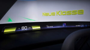 BMW divulga a nova tecnologia para o head-up display, que chega em 2025 thumbnail