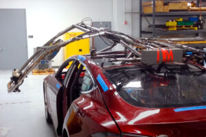 A evolução das portas Falcon Wing que fazem parte de todos os Tesla Model X thumbnail