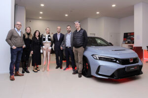 Primeira unidade portuguesa do Honda Civic Type R já está entregue thumbnail