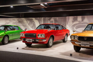 Algumas das zonas do museu da Mazda em Hiroshima, com todos os seus tesouros thumbnail