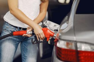Preço dos combustíveis desce entre 0.5 e 0.7 cêntimos… thumbnail