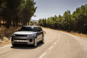 Jaguar Land Rover passa a designar-se por ‘JLR’ e Defender e Discovery passam a ser submarcas thumbnail