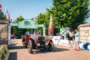 Carros clássicos do FIVA World Rally Portugal 2023 já circulam pela região de Lisboa thumbnail